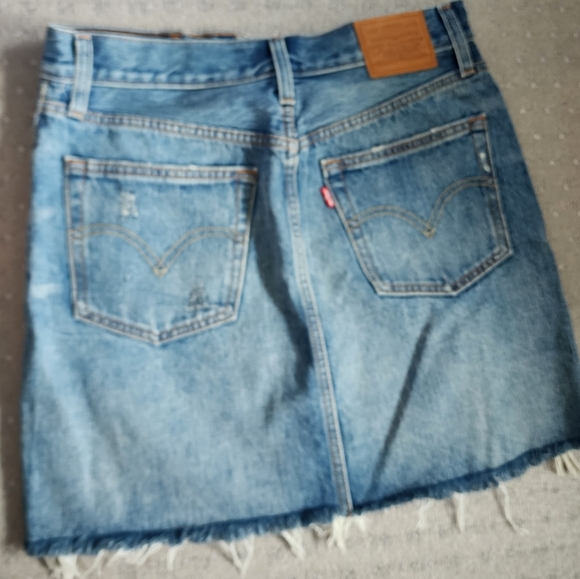 Levis Jean Skirt - Picture 6 of 7
